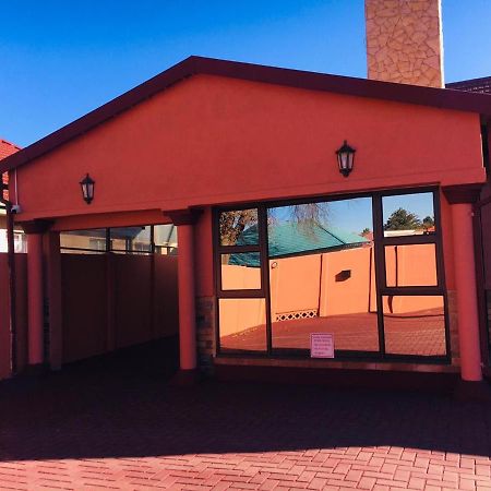 Bed and Breakfast Forever Comfy Bed Vanderbijlpark Exterior foto